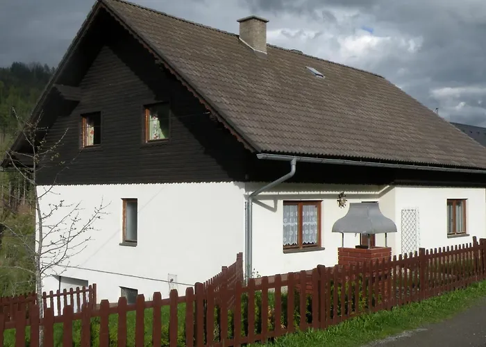 Urlaub Im Zirbenland بيت للعطل Obdach