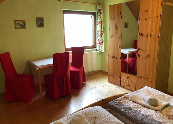 Urlaub Im Zirbenland بيت للعطل Obdach